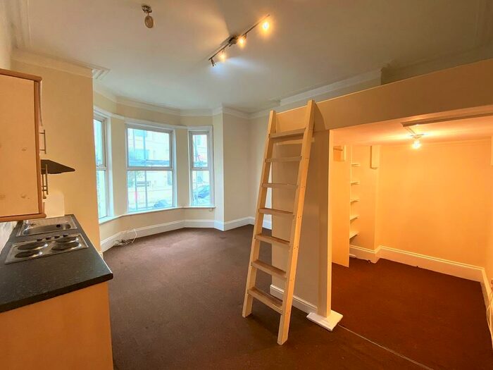 Studio To Rent In Nightingale Road, Southsea, PO5