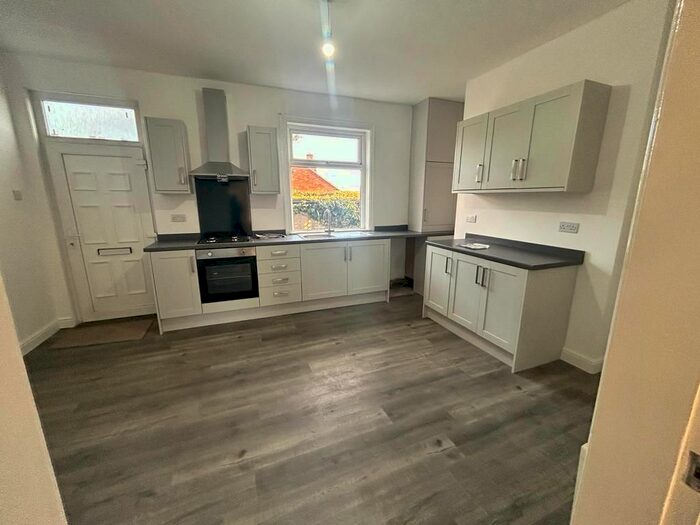 3 Bedroom Terraced House To Rent In Cross Street, Horbury, Wakefield, WF4