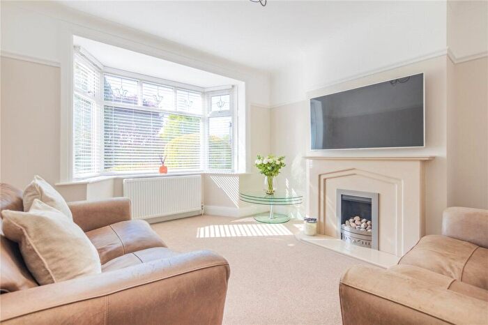 3 Bedroom Semi-Detached House For Sale In York Avenue, Bamford, Rochdale, OL11