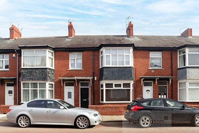 2 Bedroom Flat To Rent In Whitefield Terrace, Heaton, Newcastle Upon Tyne, NE6