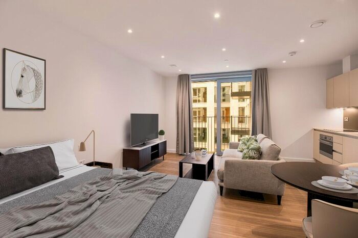 Studio To Rent In Nine Elms Lane, London, SW11