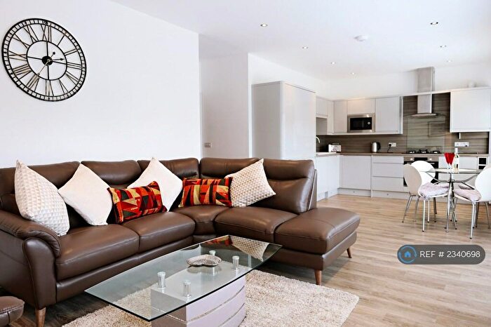 2 Bedroom Flat To Rent In Grand Avenue, Bournemouth, BH6