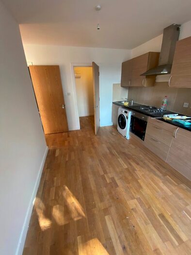 2 Bedroom Flat To Rent In Belton Road, London, E7