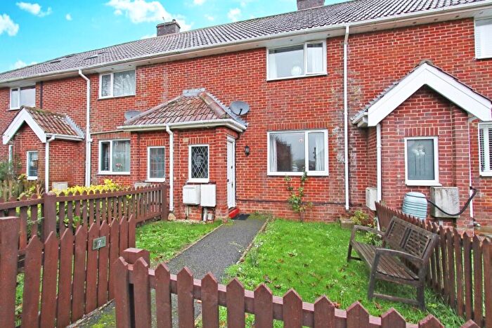 2 Bedroom Terraced House For Sale In Adams Close, SP11