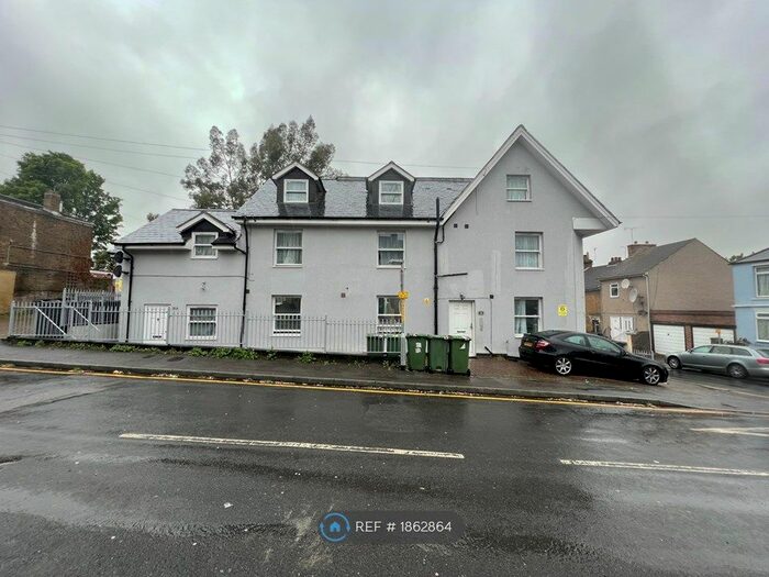 1 Bedroom Detached House To Rent In Melville Road, Maidstone, ME15