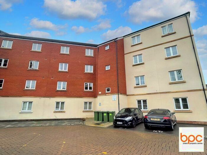 2 Bedroom Flat To Rent In Arnold Road, Mangotsfield, BS16
