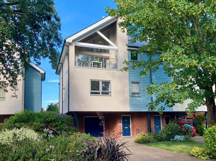 4 Bedroom Semi Detached House For Sale In Moncrieff Gardens, Hythe, CT21