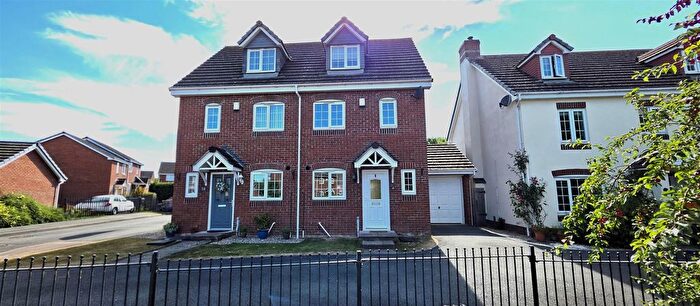 3 Bedroom Semi-Detached House To Rent In Woodfield Close, Kingstone, HR2