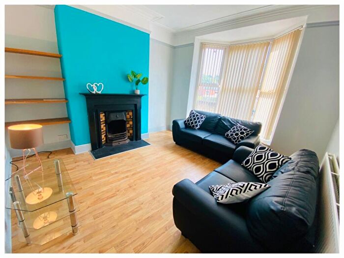 4 Bedroom Terraced House To Rent In Junction Road, S11