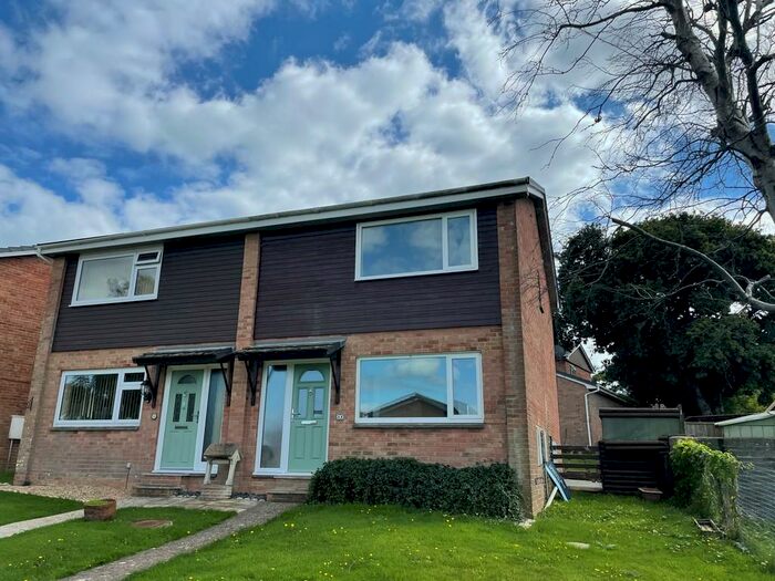 3 Bedroom Semi-Detached House To Rent In Silver Trees, Shanklin, PO37