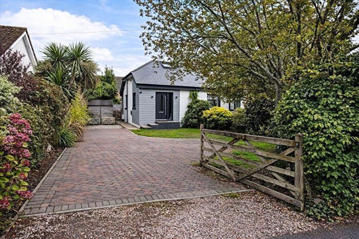 5 Bedroom Bungalow For Sale In Broadway Avenue, Kingsteignton, Newton Abbot, TQ12