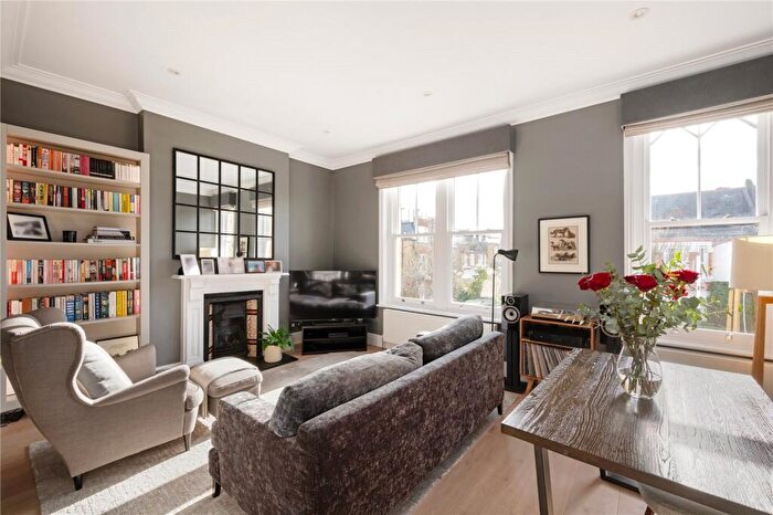3 Bedroom Apartment For Sale In Broomwood Road, Between The Commons, SW11