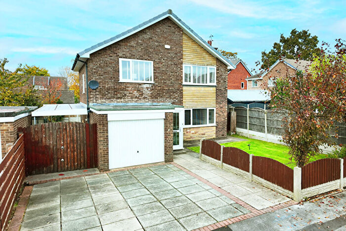 4 Bedroom Detached House For Sale In Elmwood Drive, Penwortham, PR1