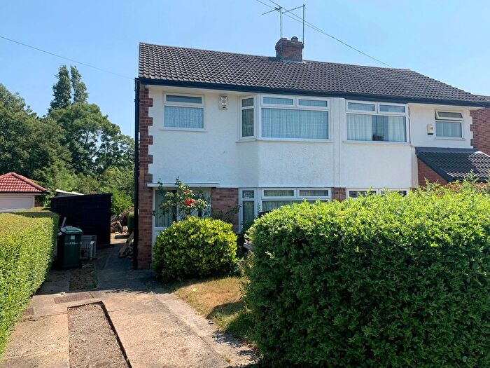 3 Bedroom Semi-Detached House For Sale In Meadow Road, Wirral, Merseyside, CH48