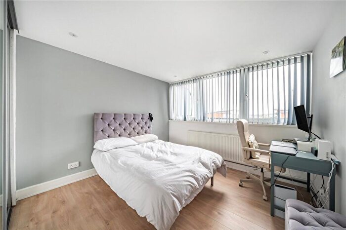 2 Bedroom Apartment For Sale In St. Helena Road, London, SE16