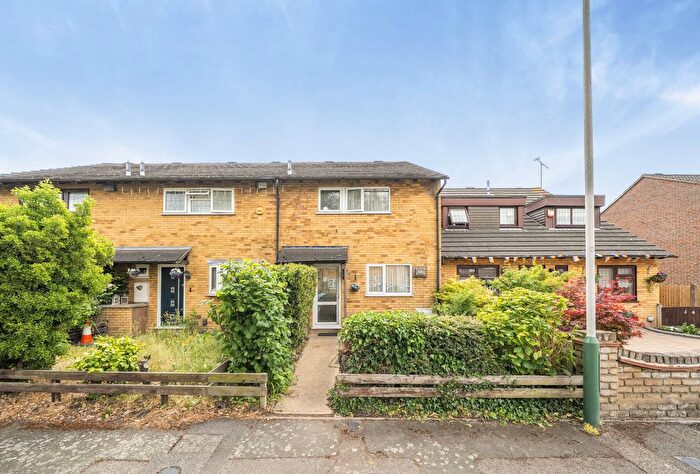 3 Bedroom Terraced House For Sale In Broadfield Close, Romford, Essex, RM1