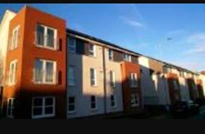 2 Bedroom Flat To Rent In John Pitcairn Place, Kirkcaldy, KY1