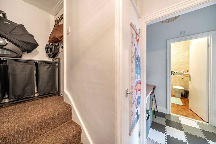 1 Bedroom Flat For Sale In Dukes Avenue, Muswell Hill, London, N10