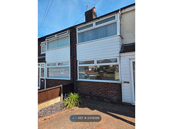 4 Bedroom Semi Detached House To Rent In Wagon Lane, St Helens, WA11