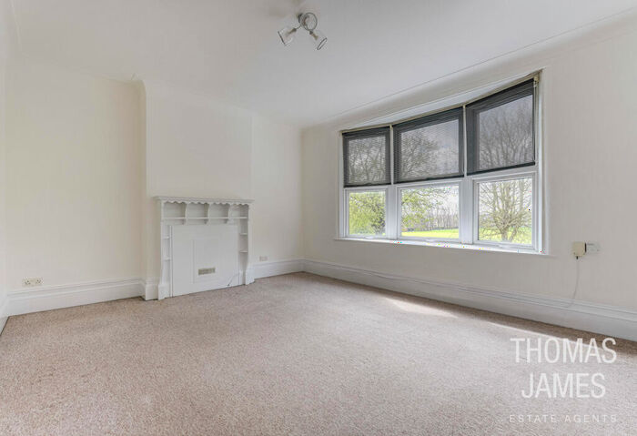 1 Bedroom Flat To Rent In Aldermans Hill, Palmers Green, N13