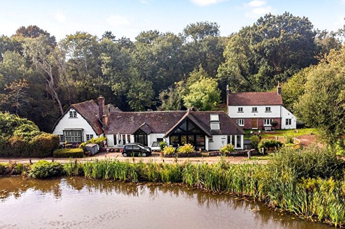 3 Bedroom Semi-Detached House For Sale In Old Hollow, Worth, RH10