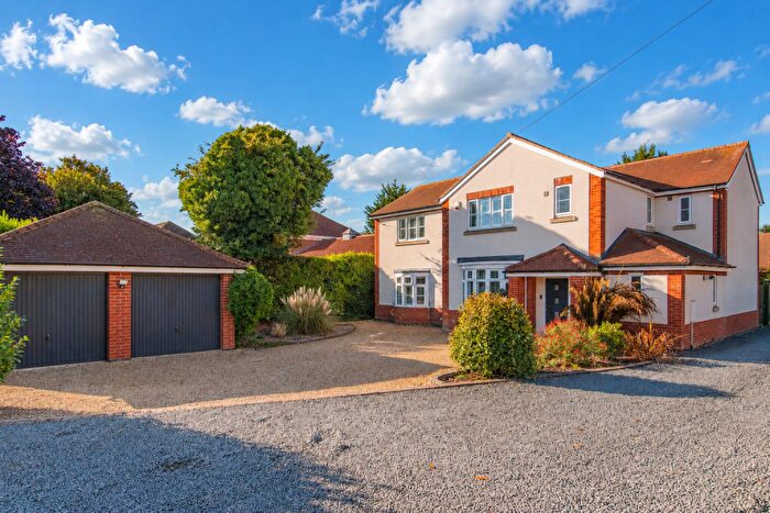 4 Bedroom Detached House For Sale In Barton Road, Barton Seagrave, NN15