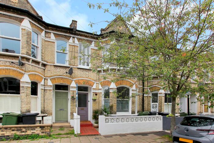 1 Bedroom Flat To Rent In Corrance Road, Brixton, London, SW2