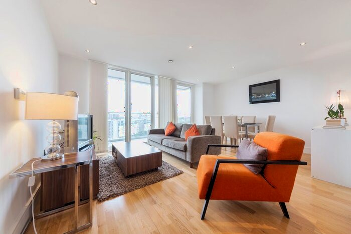 3 Bedroom Flat To Rent In Seager Place, London, SE8