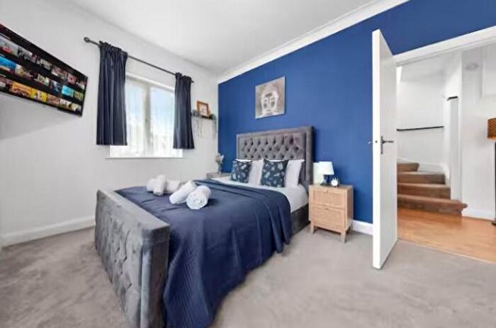 1 Bedroom Flat To Rent In Islington, N10