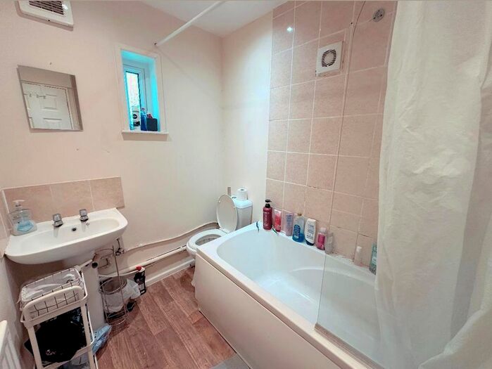 5 Bedroom Property To Rent In Gipsy Lane, Headington, Oxford, OX3