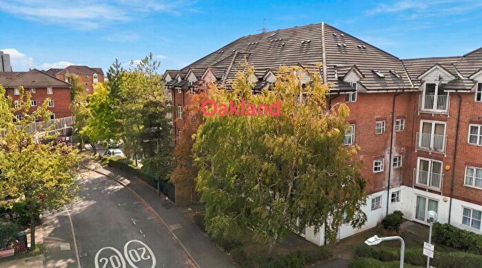 2 Bedroom Flat For Sale In Lavender Place, Ilford, IG1