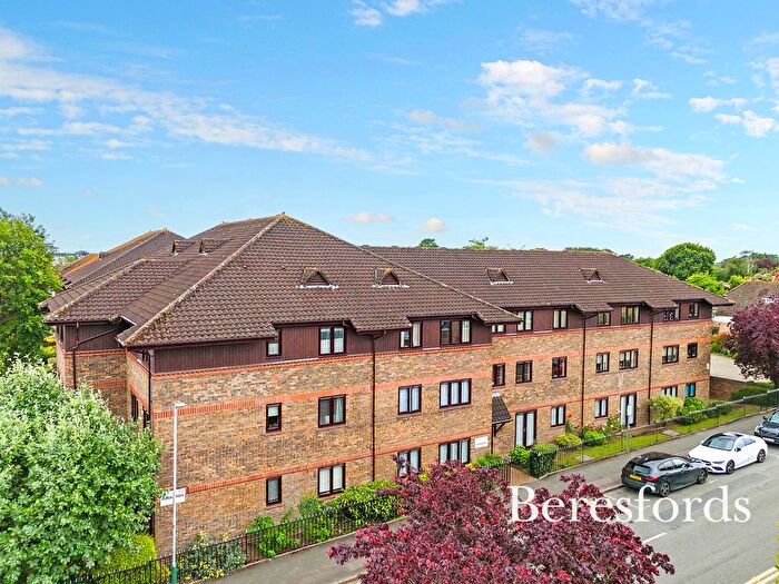 1 Bedroom Flat To Rent In Huskards, Waldegrave Gardens, RM14