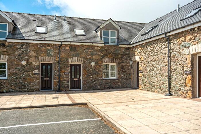 3 Bedroom Terraced House For Sale In Llangefni, Isle Of Anglesey, LL77
