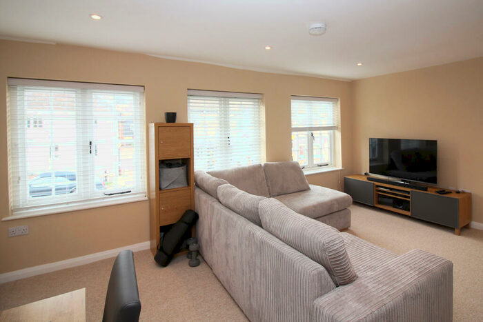 1 Bedroom Apartment To Rent In West Street, Alresford, Hampshire, SO24