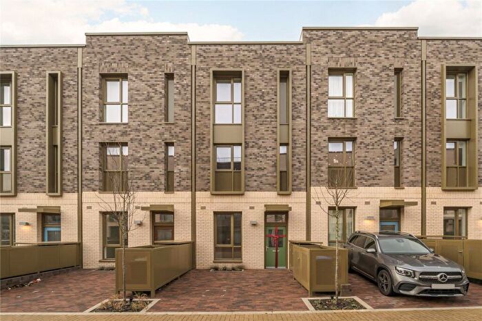 3 Bedroom Terraced House To Rent In Baldwin Lane, London, SE3