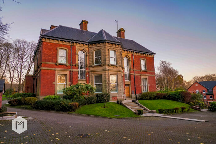 2 Bedroom Apartment For Sale In Clevelands Drive, Bolton, Greater Manchester, BL1