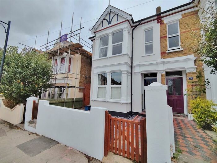3 Bedroom Semi-Detached House To Rent In Avenue Road, Leigh On Sea, SS9
