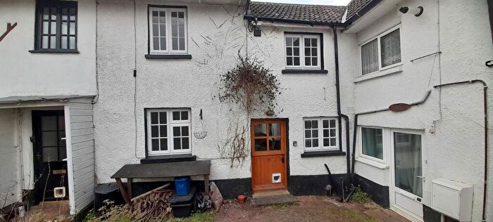 2 Bedroom Terraced House To Rent In King Street, Silverton, EX5