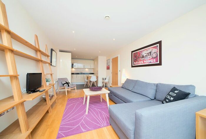 2 Bedroom Flat To Rent In Drayton Park, London, N5