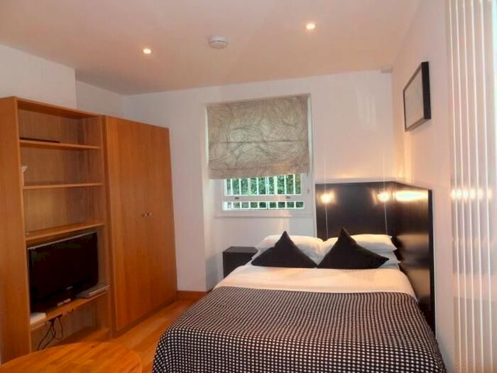 Studio To Rent In Cartwright Gardens, Bloomsbury, London, WC1H