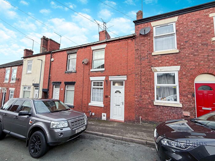 2 Bedroom Terraced House To Rent In Victoria Street, Newcastle, Staffordshire, ST5