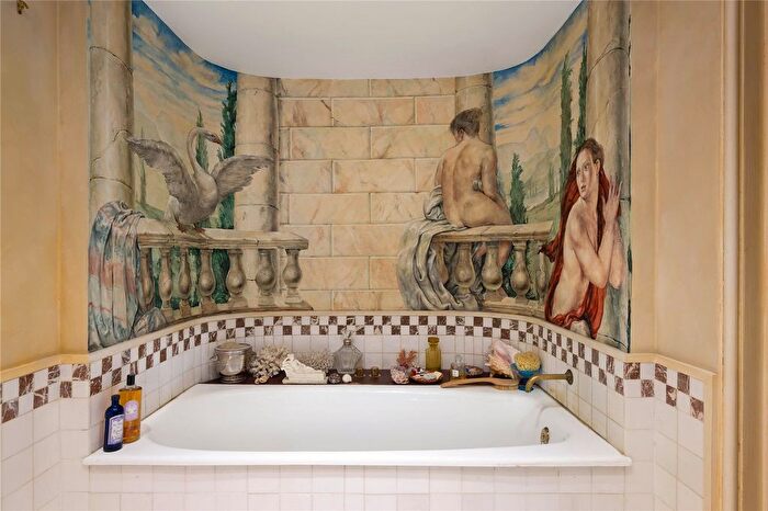 1 Bedroom Flat For Sale In Ennismore Gardens, London, SW7