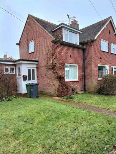 4 Bedroom Semi-Detached House To Rent In Broomfield, Guildford, GU2