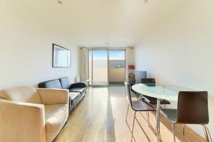 1 Bedroom Apartment To Rent In Cutmore Ropeworks, Barking, Essex, IG11