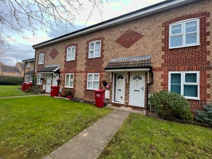 2 Bedroom Maisonette To Rent In Maplin Park, Langley, Slough, SL3
