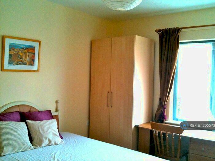 4 Bedroom Terraced House To Rent In Pembroke Avenue, London, N1