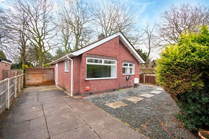 2 Bedroom Detached Bungalow For Sale In Meadow Road, Ripley, DE5