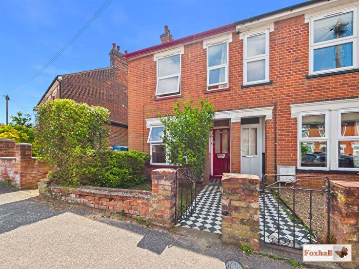 3 Bedroom End Of Terrace House For Sale In Gladstone Road, Ipswich, IP3