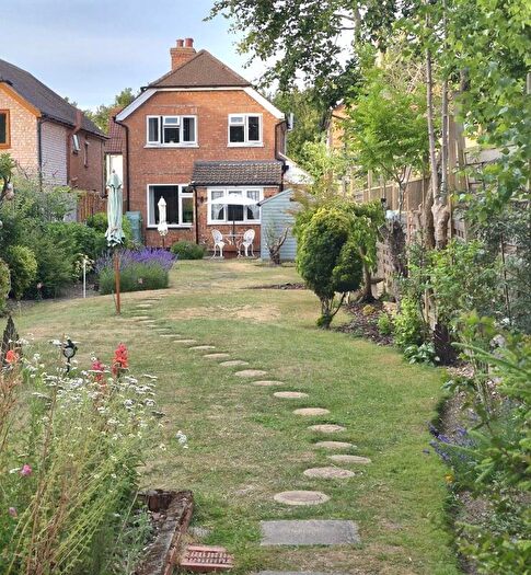 3 Bedroom Detached House For Sale In Batchelors Barn Road, Andover, SP10