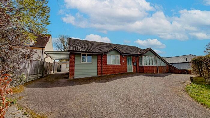 2 Bedroom Detached Bungalow For Sale In Pringle Way, Little Stukeley, PE28